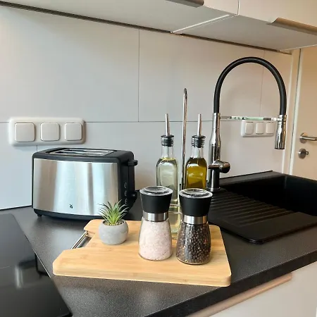 Design Mit Balkon - Kueche - Netflix