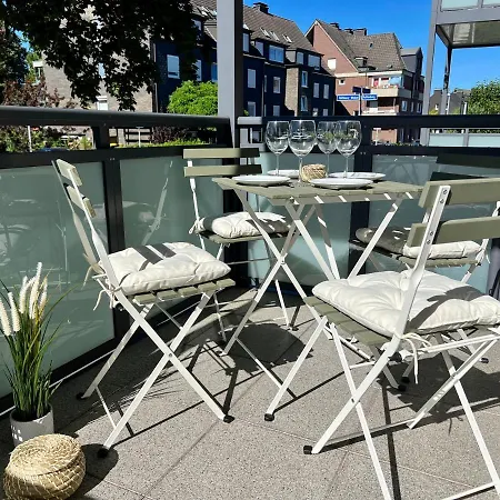 Appartement Design Mit Balkon - Kueche - Netflix