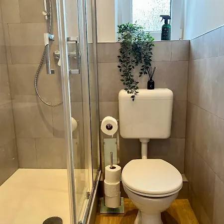 아파트 Design Mit Balkon - Kueche - Netflix 에센