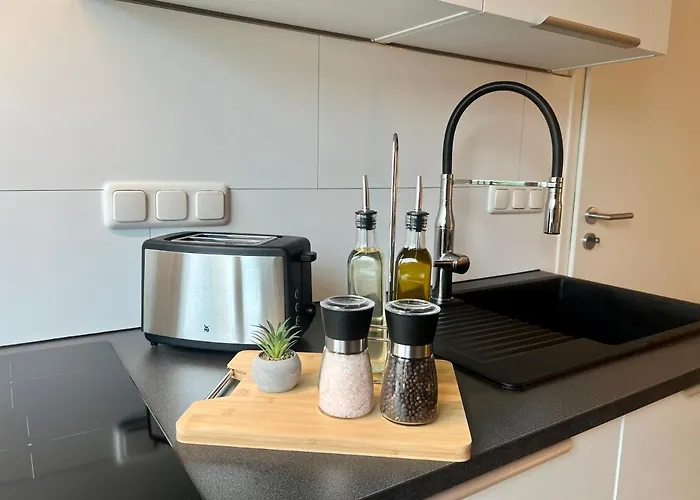 Design Mit Balkon - Kueche - Netflix